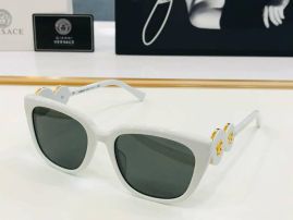 Picture of Versace Sunglasses _SKUfw55118384fw